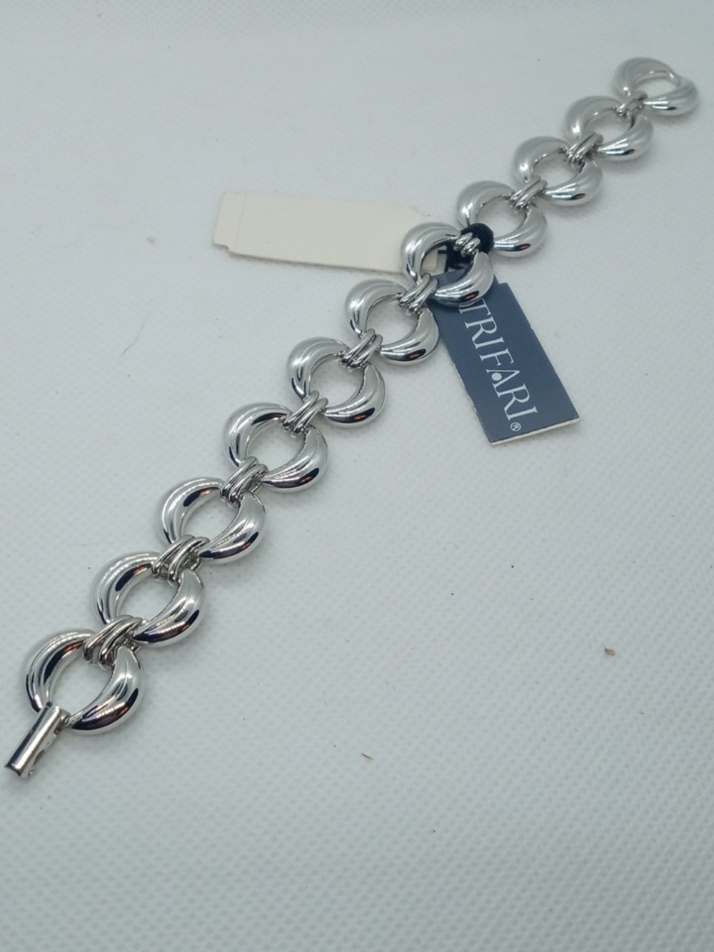 TRIFARI CHUNKY MODERNIST BRACELET